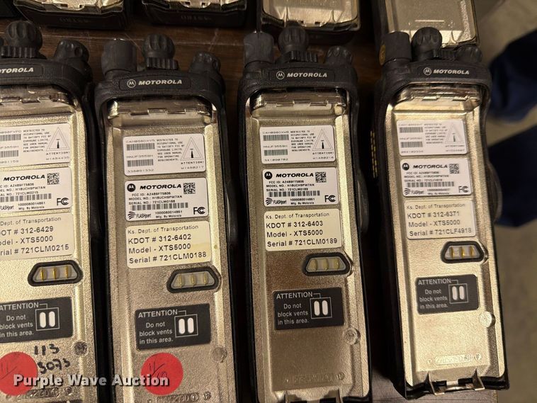 image for item FC4750 (322) Motorola radios