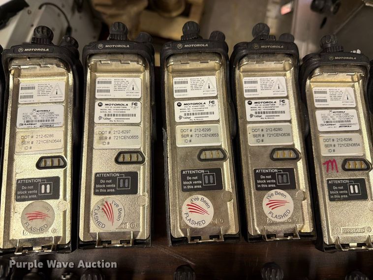 image for item FC4750 (322) Motorola radios
