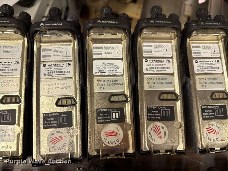 image for item FC4750 (322) Motorola radios