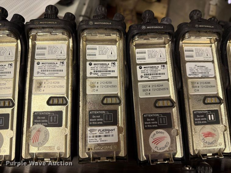 image for item FC4750 (322) Motorola radios