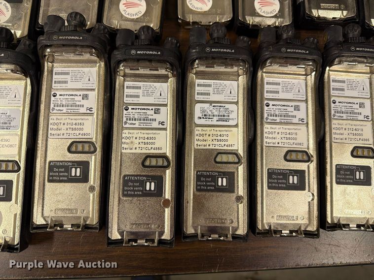 image for item FC4750 (322) Motorola radios