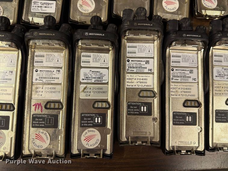 image for item FC4750 (322) Motorola radios