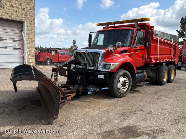 2007 International WorkStar 7400 dump truck