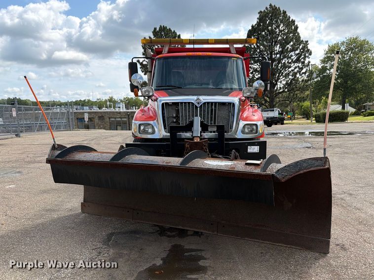 image for item FH6297 2007 International WorkStar 7400 dump truck