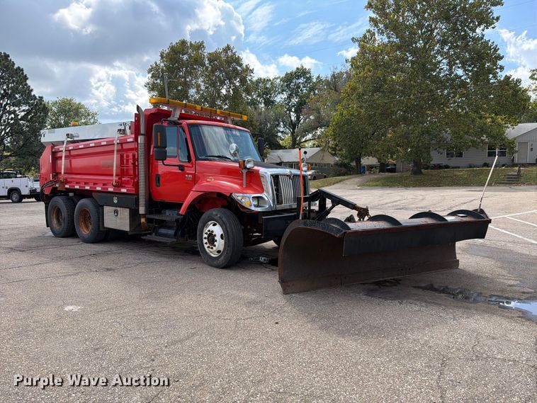 image for item FH6297 2007 International WorkStar 7400 dump truck