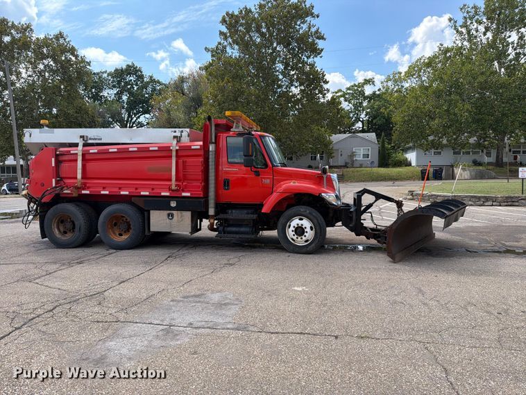 image for item FH6297 2007 International WorkStar 7400 dump truck