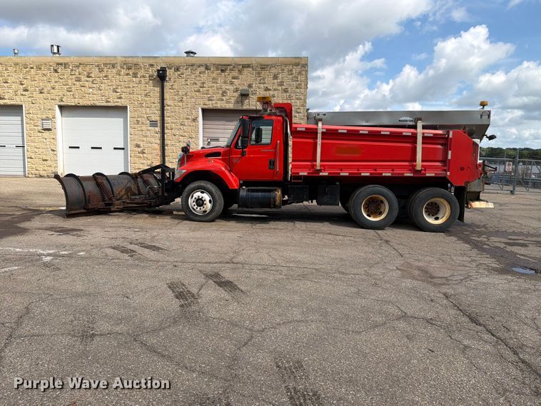 image for item FH6297 2007 International WorkStar 7400 dump truck