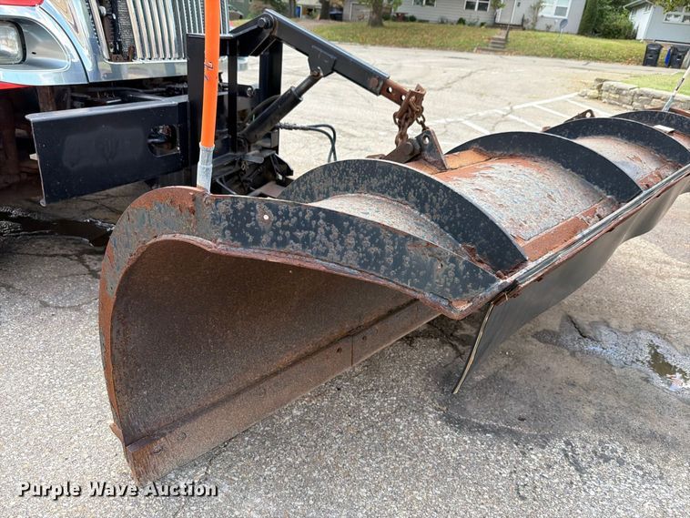 image for item FH6297 2007 International WorkStar 7400 dump truck