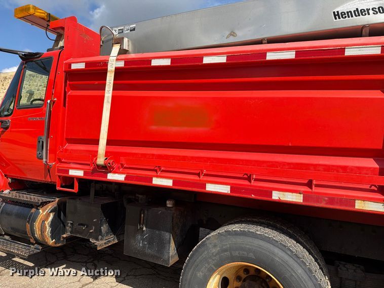 image for item FH6297 2007 International WorkStar 7400 dump truck