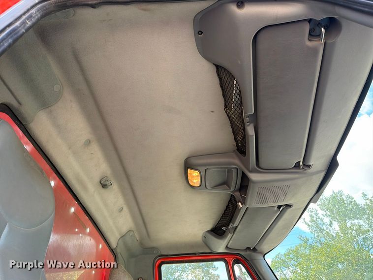 image for item FH6297 2007 International WorkStar 7400 dump truck