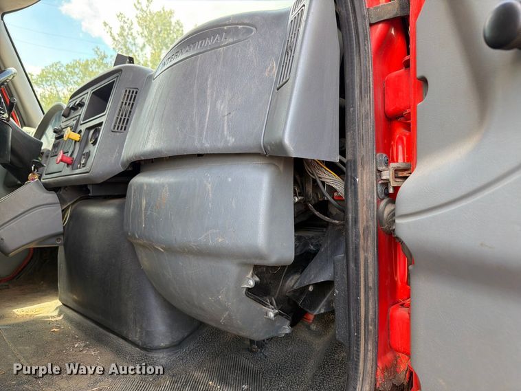 image for item FH6297 2007 International WorkStar 7400 dump truck
