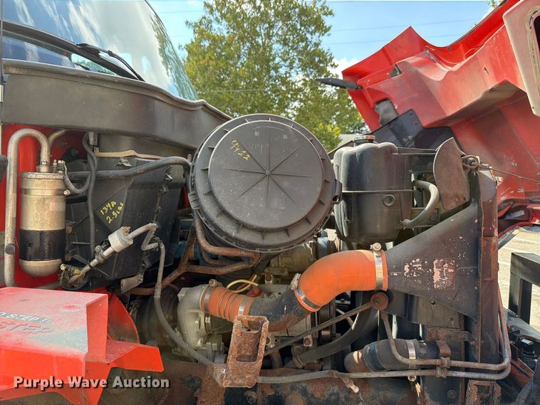 image for item FH6297 2007 International WorkStar 7400 dump truck