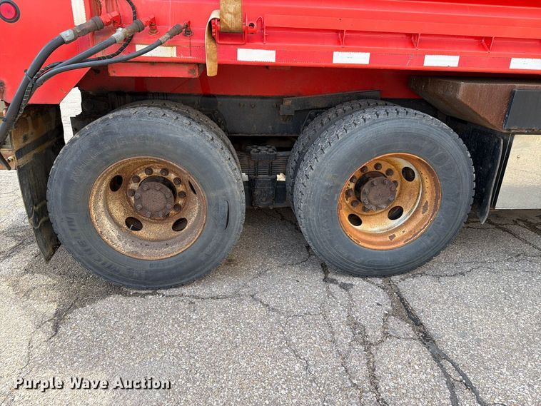 image for item FH6297 2007 International WorkStar 7400 dump truck