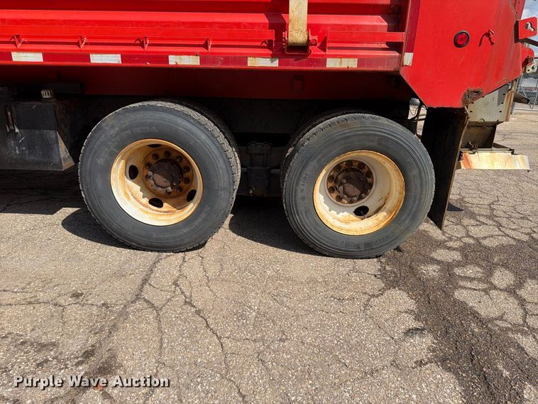 image for item FH6297 2007 International WorkStar 7400 dump truck
