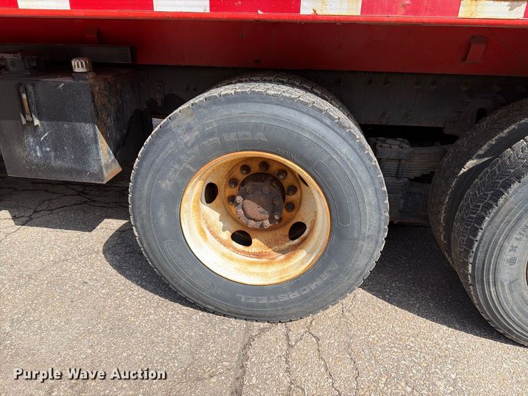 image for item FH6297 2007 International WorkStar 7400 dump truck