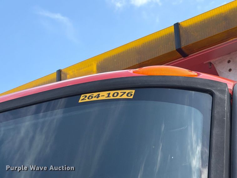 image for item FH6297 2007 International WorkStar 7400 dump truck