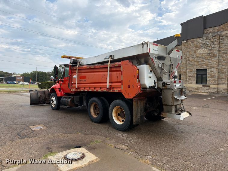 image for item FH6315 2007 International 7400 dump truck