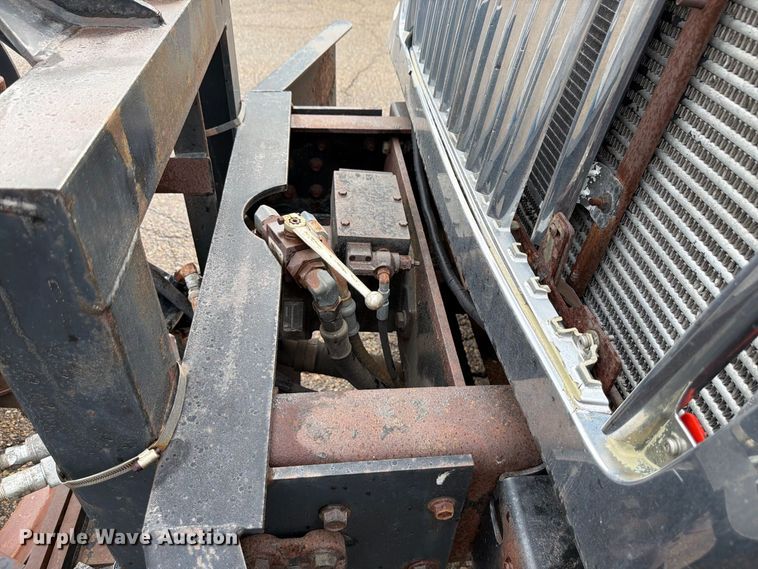 image for item FH6315 2007 International 7400 dump truck