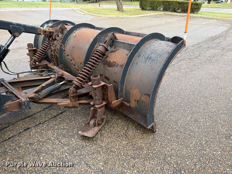 image for item FH6315 2007 International 7400 dump truck