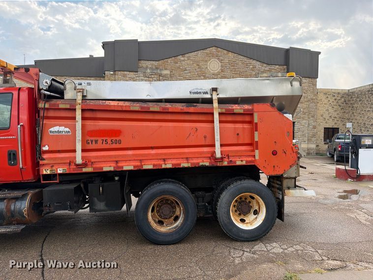 image for item FH6315 2007 International 7400 dump truck