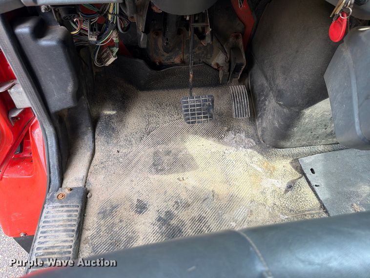 image for item FH6315 2007 International 7400 dump truck