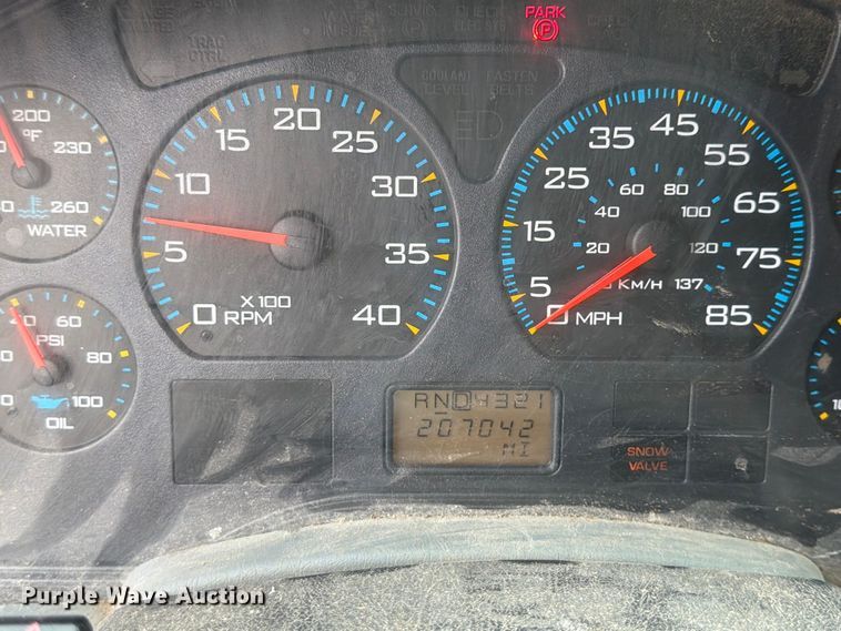 image for item FH6315 2007 International 7400 dump truck