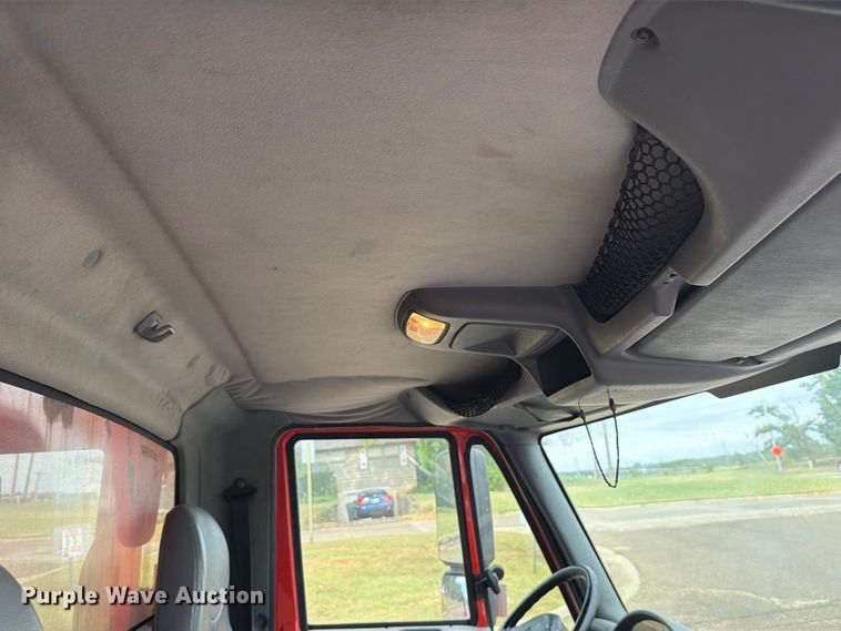 image for item FH6315 2007 International 7400 dump truck
