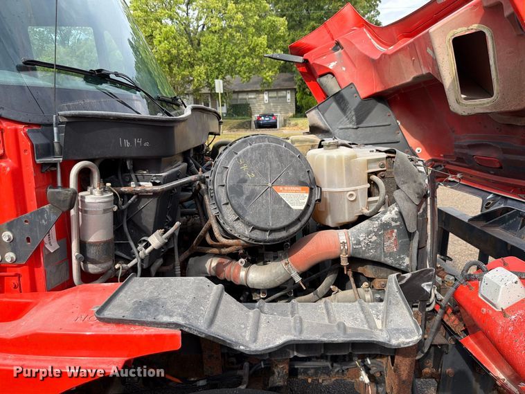 image for item FH6315 2007 International 7400 dump truck