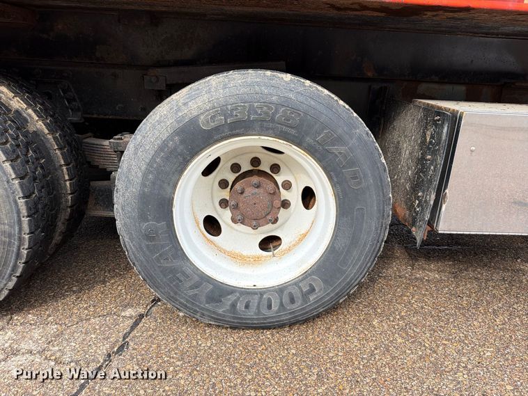 image for item FH6315 2007 International 7400 dump truck