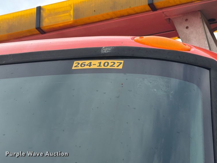 image for item FH6315 2007 International 7400 dump truck