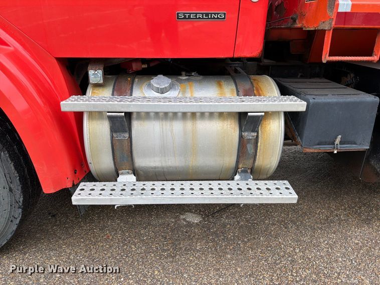 image for item FH6316 2009 Sterling L7500 dump truck