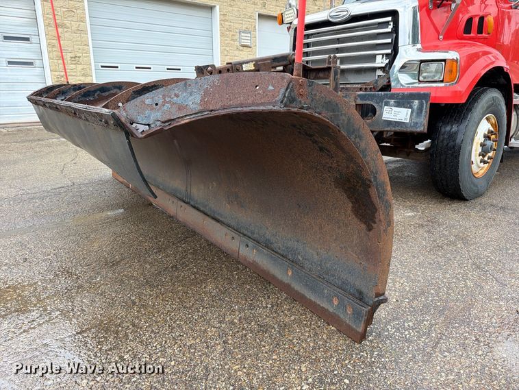 image for item FH6316 2009 Sterling L7500 dump truck