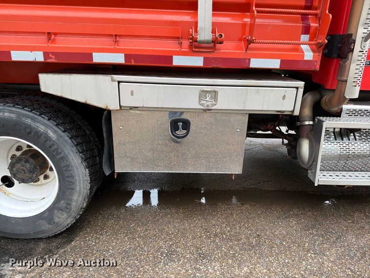 image for item FH6316 2009 Sterling L7500 dump truck
