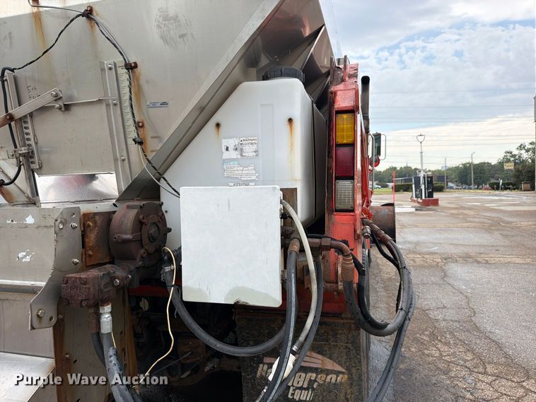image for item FH6316 2009 Sterling L7500 dump truck