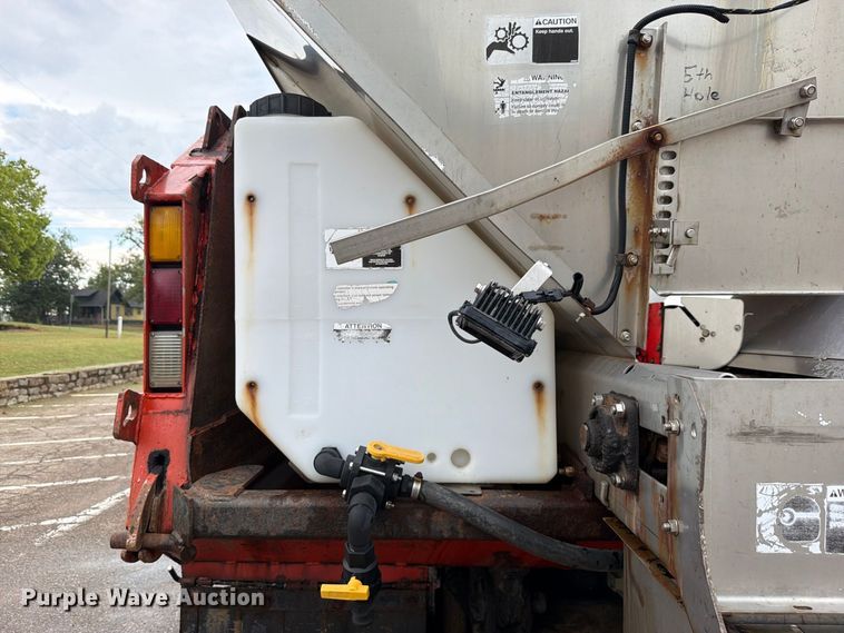 image for item FH6316 2009 Sterling L7500 dump truck