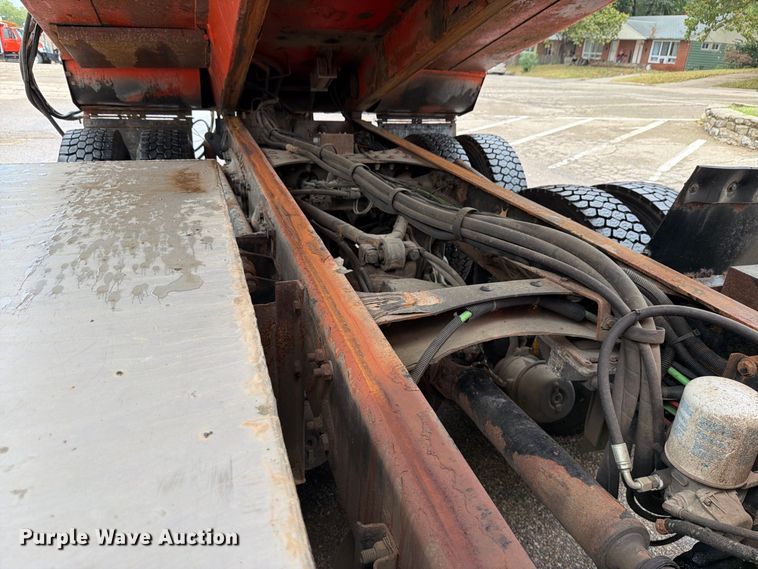 image for item FH6316 2009 Sterling L7500 dump truck