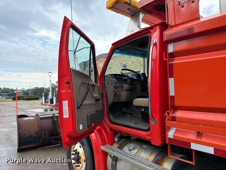 image for item FH6316 2009 Sterling L7500 dump truck