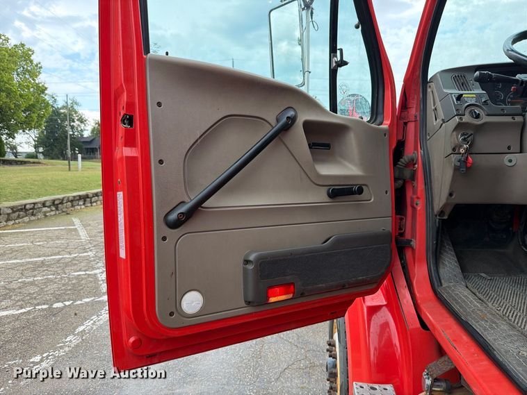 image for item FH6316 2009 Sterling L7500 dump truck