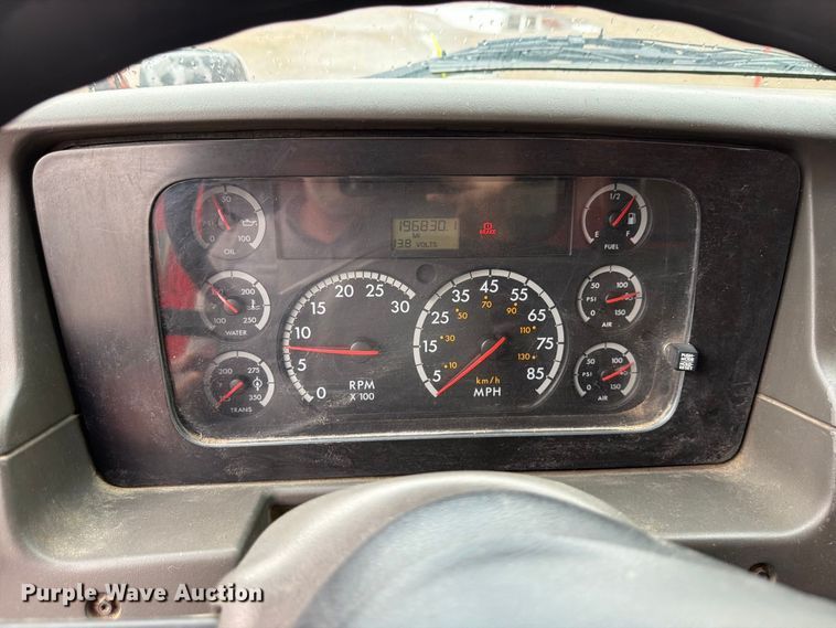 image for item FH6316 2009 Sterling L7500 dump truck