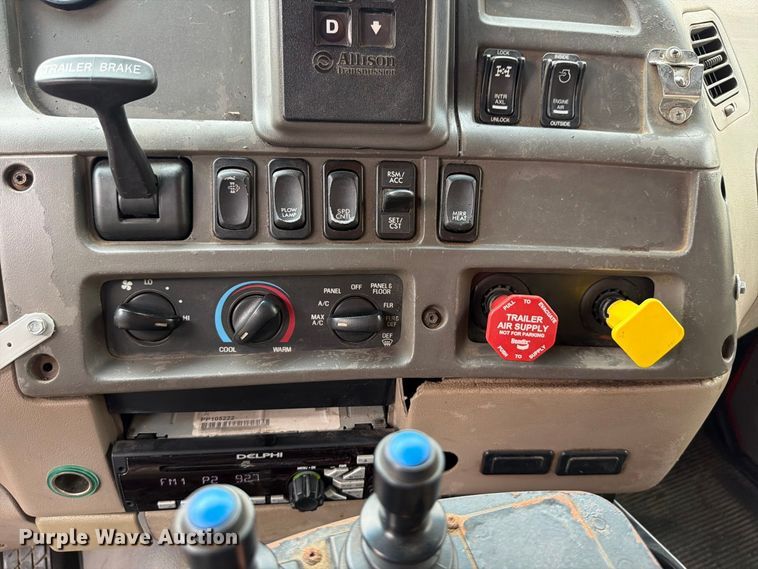 image for item FH6316 2009 Sterling L7500 dump truck