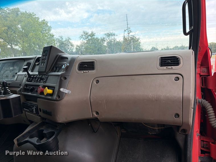 image for item FH6316 2009 Sterling L7500 dump truck