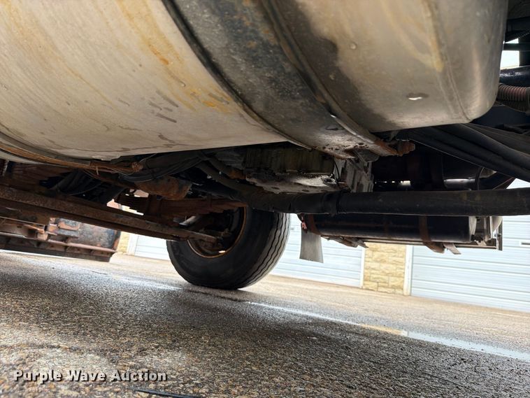 image for item FH6316 2009 Sterling L7500 dump truck