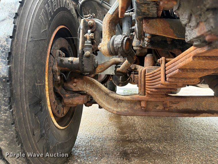 image for item FH6316 2009 Sterling L7500 dump truck