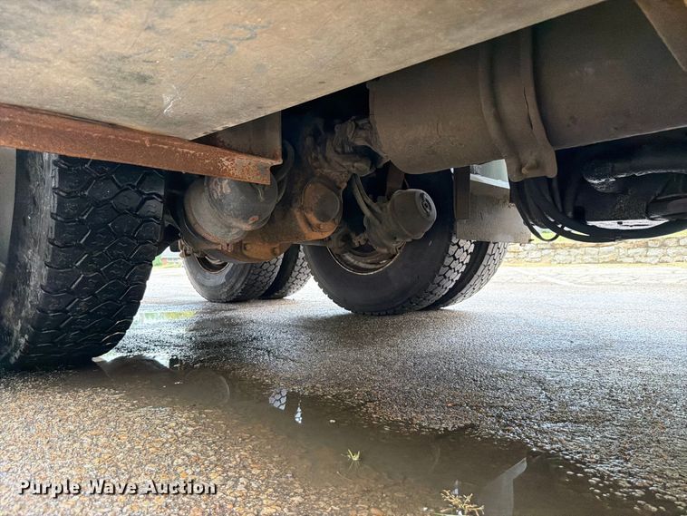 image for item FH6316 2009 Sterling L7500 dump truck