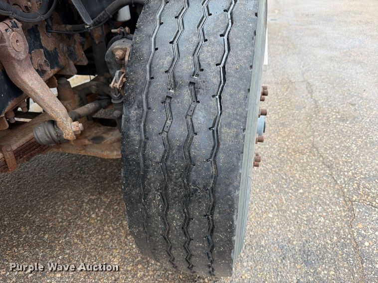 image for item FH6316 2009 Sterling L7500 dump truck