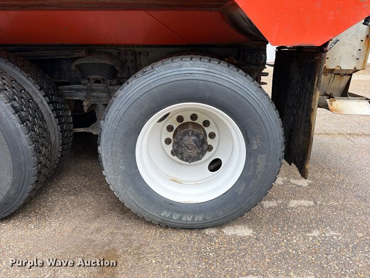 image for item FH6316 2009 Sterling L7500 dump truck