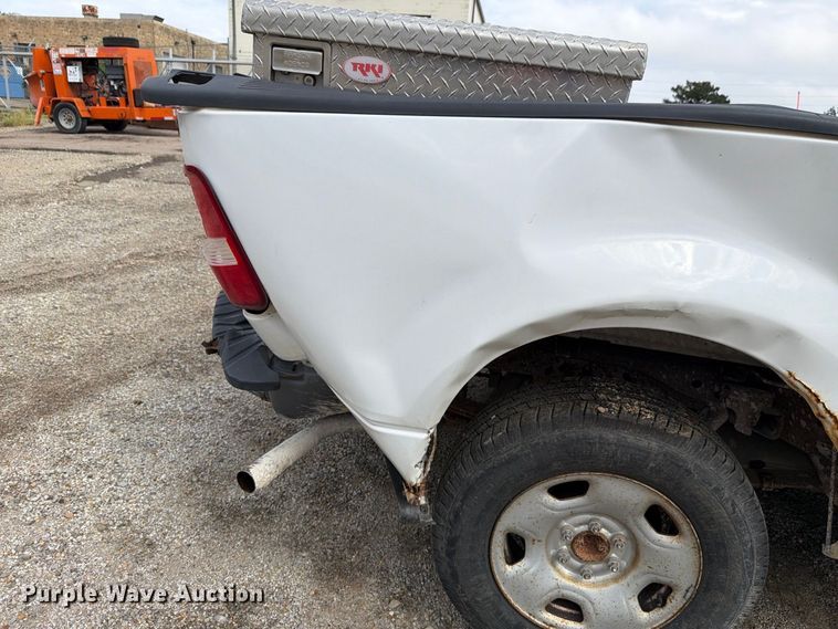 image for item FH6317 2007 Ford F150 pickup truck
