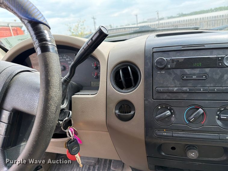 image for item FH6317 2007 Ford F150 pickup truck
