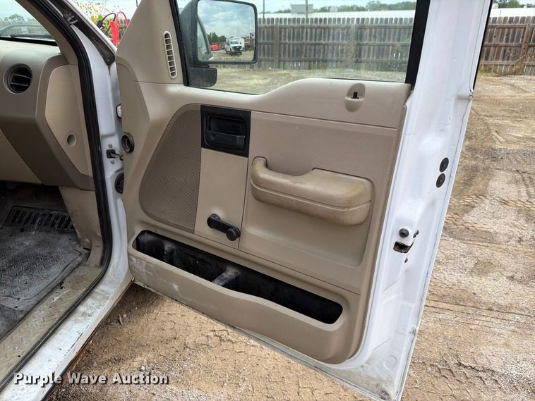 image for item FH6317 2007 Ford F150 pickup truck