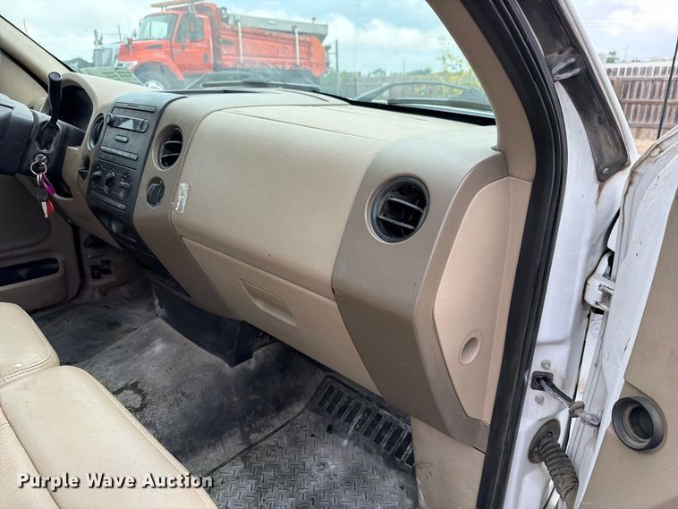 image for item FH6317 2007 Ford F150 pickup truck